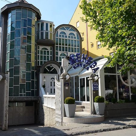 קרגיובאק Hotel Zeneva מראה חיצוני תמונה