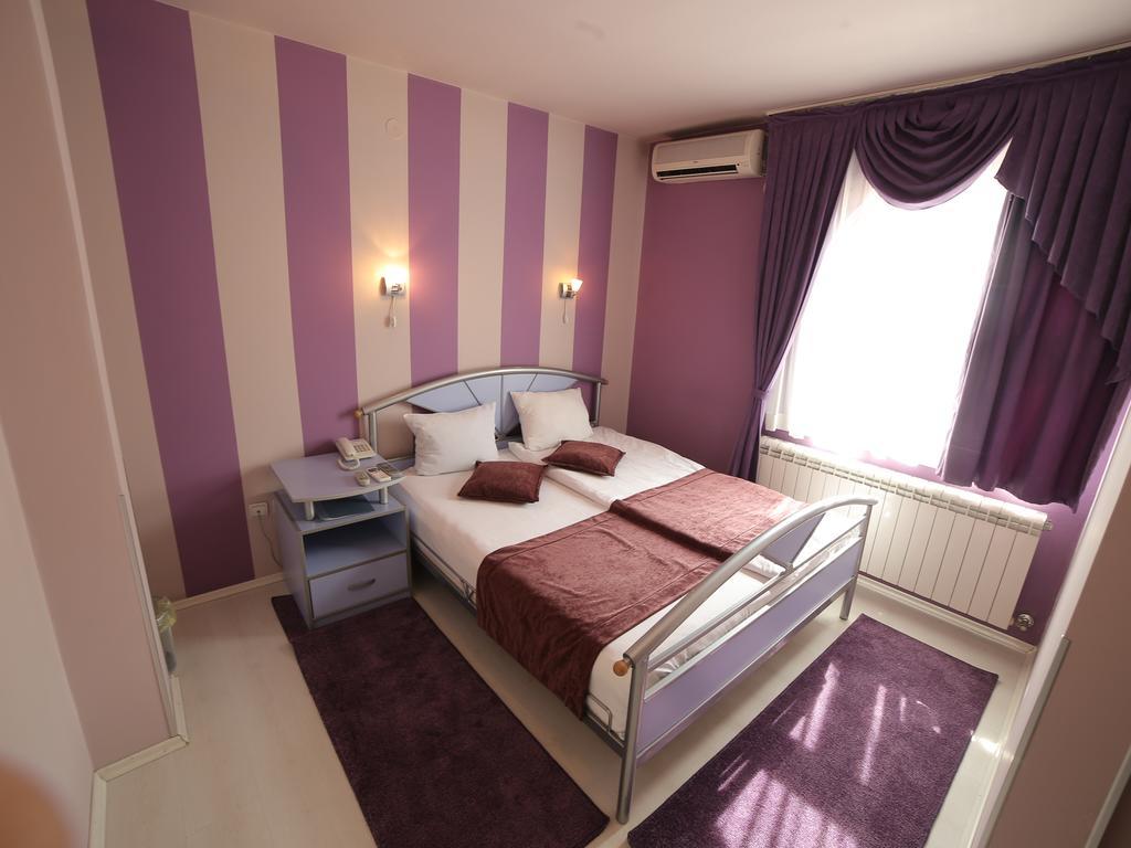 קרגיובאק Hotel Zeneva חדר תמונה