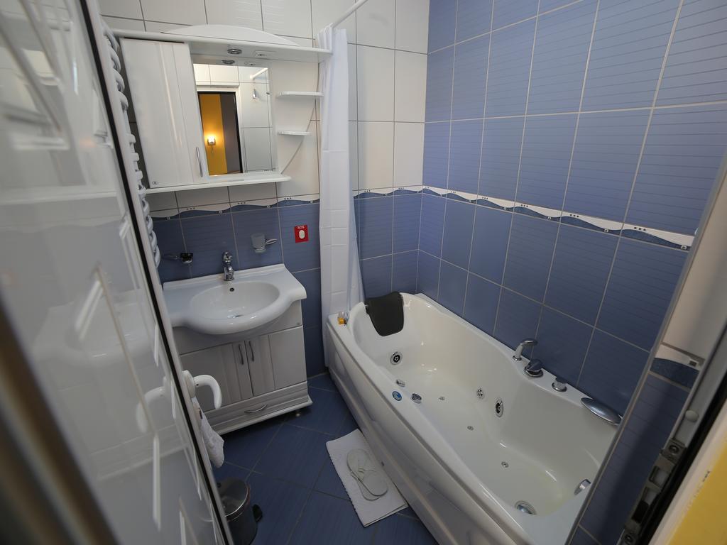 קרגיובאק Hotel Zeneva חדר תמונה