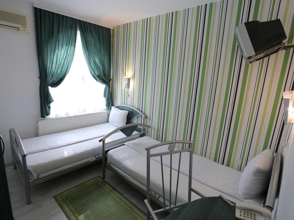 קרגיובאק Hotel Zeneva חדר תמונה