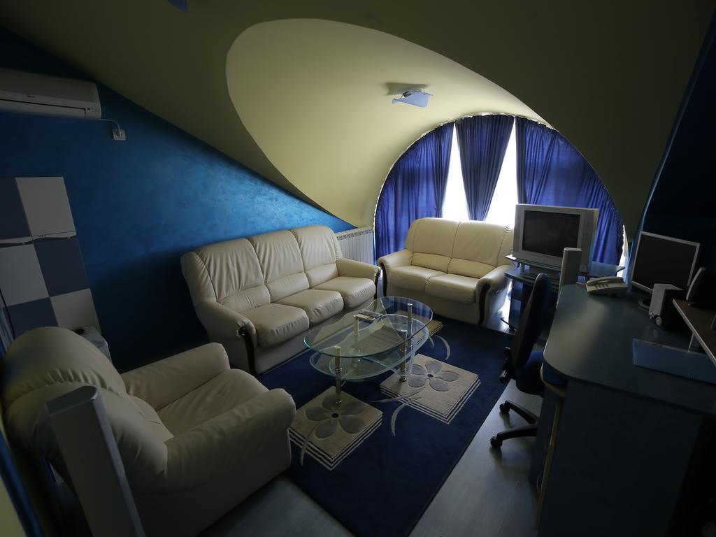 קרגיובאק Hotel Zeneva חדר תמונה