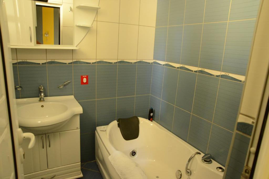 קרגיובאק Hotel Zeneva חדר תמונה