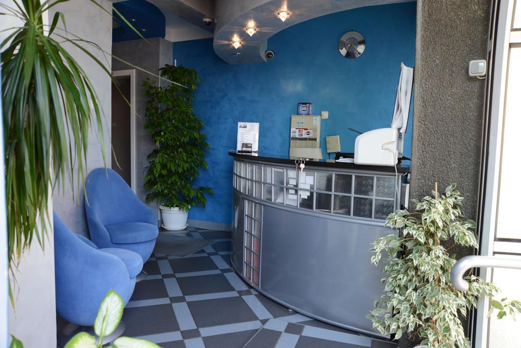 קרגיובאק Hotel Zeneva מראה חיצוני תמונה